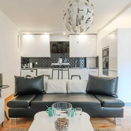 Fully Equipped Modern Cocoon Heart Of Marais * Paris